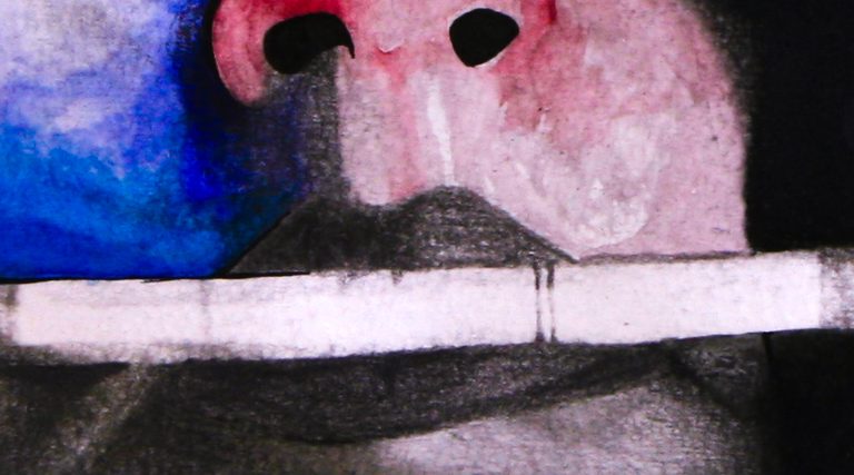 Dettaglio: la sigaretta tra le labbra, sotto le macchie di acquerello rosso e blu