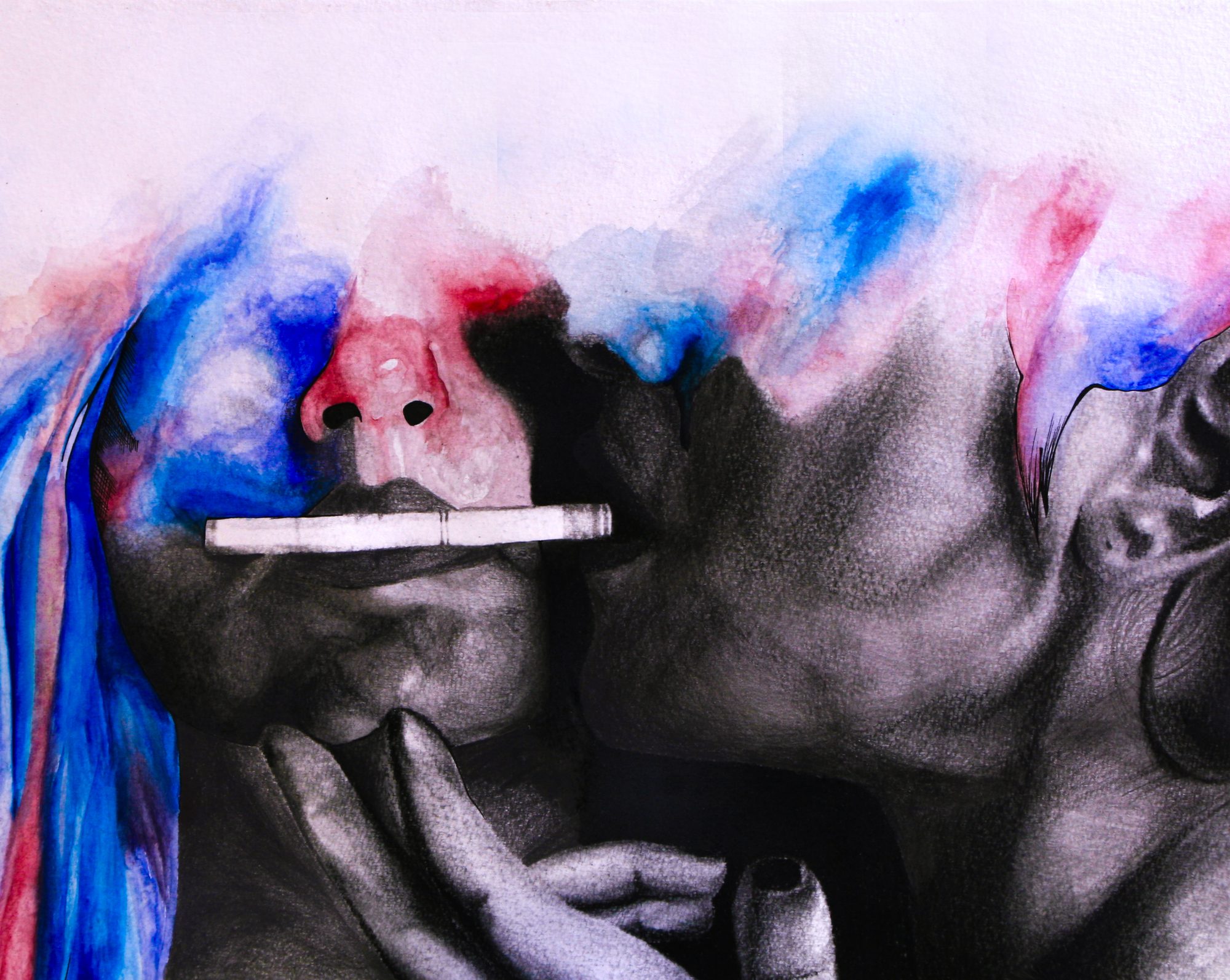 Due volti femminili a grafite che si contendono una sigaretta, attraversati da velature di acquerello rosso e blu
